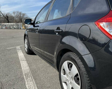 Чорний Кіа Сід, об'ємом двигуна 1.6 л та пробігом 228 тис. км за 6800 $, фото 10 на Automoto.ua