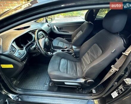Черный Киа Сид, объемом двигателя 1.58 л и пробегом 230 тыс. км за 11500 $, фото 5 на Automoto.ua