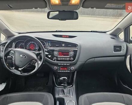 Черный Киа Сид, объемом двигателя 1.59 л и пробегом 94 тыс. км за 11000 $, фото 10 на Automoto.ua