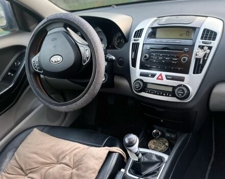 Черный Киа Сид, объемом двигателя 0 л и пробегом 175 тыс. км за 5000 $, фото 5 на Automoto.ua
