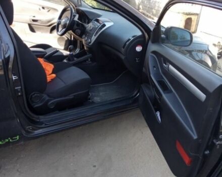 Черный Киа Сид, объемом двигателя 1.6 л и пробегом 182 тыс. км за 4500 $, фото 10 на Automoto.ua