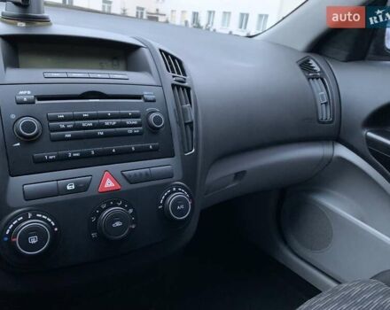 Черный Киа Сид, объемом двигателя 1.59 л и пробегом 313 тыс. км за 4699 $, фото 25 на Automoto.ua