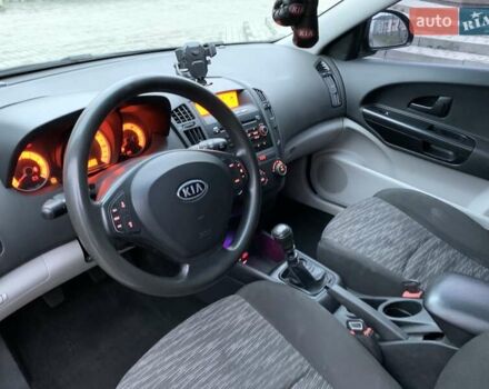 Черный Киа Сид, объемом двигателя 1.59 л и пробегом 313 тыс. км за 4699 $, фото 21 на Automoto.ua