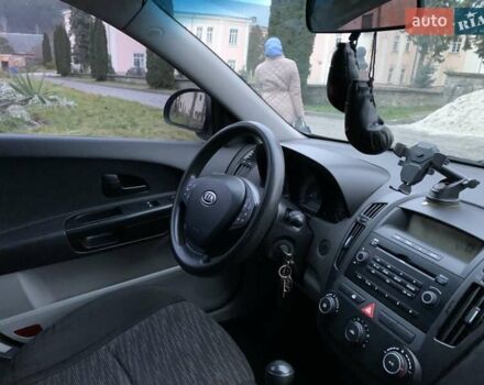 Черный Киа Сид, объемом двигателя 1.59 л и пробегом 313 тыс. км за 4699 $, фото 29 на Automoto.ua