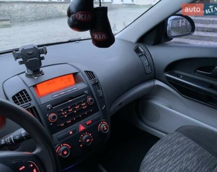 Черный Киа Сид, объемом двигателя 1.59 л и пробегом 313 тыс. км за 4600 $, фото 13 на Automoto.ua