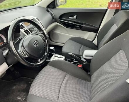 Чорний Кіа Сід, об'ємом двигуна 1.98 л та пробігом 231 тис. км за 6800 $, фото 13 на Automoto.ua