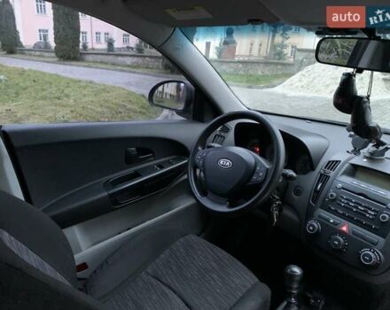 Чорний Кіа Сід, об'ємом двигуна 1.59 л та пробігом 313 тис. км за 4900 $, фото 31 на Automoto.ua