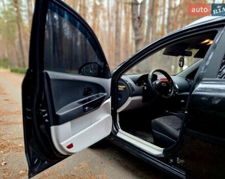 Черный Киа Сид, объемом двигателя 1.6 л и пробегом 283 тыс. км за 5250 $, фото 8 на Automoto.ua