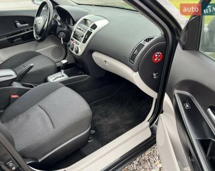 Чорний Кіа Сід, об'ємом двигуна 1.98 л та пробігом 231 тис. км за 6800 $, фото 7 на Automoto.ua