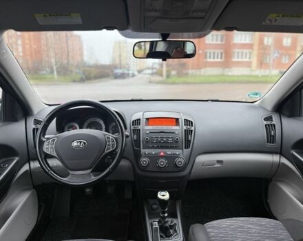 Чорний Кіа Сід, об'ємом двигуна 1.4 л та пробігом 204 тис. км за 6350 $, фото 8 на Automoto.ua