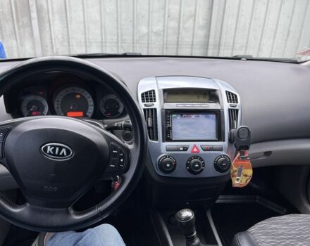 Черный Киа Сид, объемом двигателя 1.6 л и пробегом 283 тыс. км за 5300 $, фото 9 на Automoto.ua