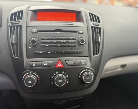 Чорний Кіа Сід, об'ємом двигуна 1.4 л та пробігом 204 тис. км за 6350 $, фото 20 на Automoto.ua