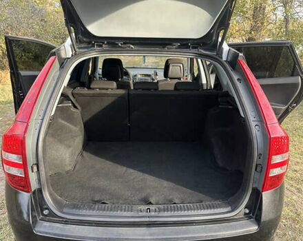 Черный Киа Сид, объемом двигателя 1.6 л и пробегом 222 тыс. км за 5400 $, фото 4 на Automoto.ua