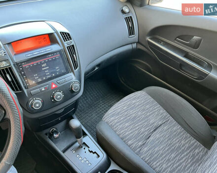 Черный Киа Сид, объемом двигателя 1.59 л и пробегом 229 тыс. км за 6699 $, фото 6 на Automoto.ua