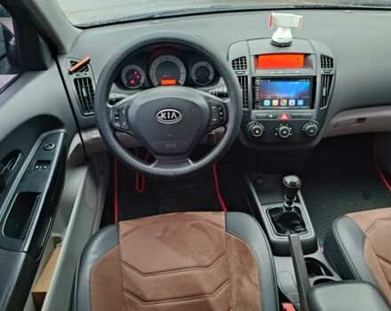 Черный Киа Сид, объемом двигателя 1.6 л и пробегом 261 тыс. км за 6990 $, фото 12 на Automoto.ua