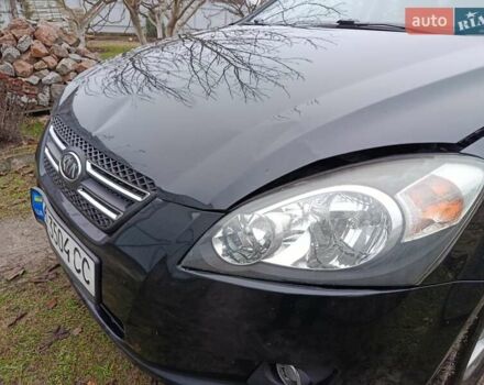 Черный Киа Сид, объемом двигателя 2 л и пробегом 251 тыс. км за 3500 $, фото 27 на Automoto.ua