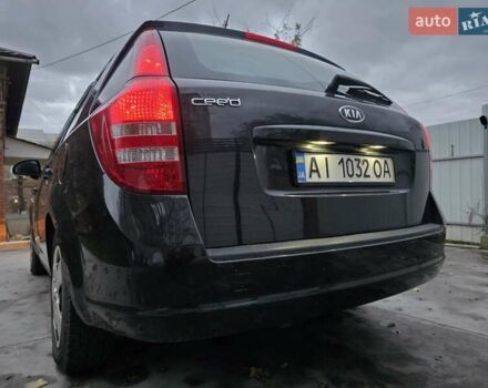 Кіа Сід 2008 у Бердичеве на Automoto.ua Чорний Кіа Сід, об'ємом двигуна 1.4 л та пробігом 167 тис. км за 4450 $, фото 9 на Automoto.ua