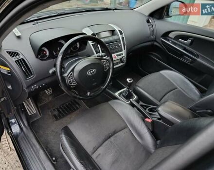 Черный Киа Сид, объемом двигателя 2 л и пробегом 251 тыс. км за 3500 $, фото 13 на Automoto.ua