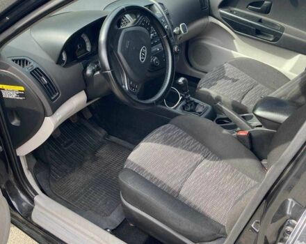 Черный Киа Сид, объемом двигателя 1.6 л и пробегом 234 тыс. км за 5800 $, фото 4 на Automoto.ua