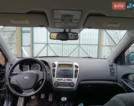 Черный Киа Сид, объемом двигателя 2 л и пробегом 251 тыс. км за 3500 $, фото 10 на Automoto.ua