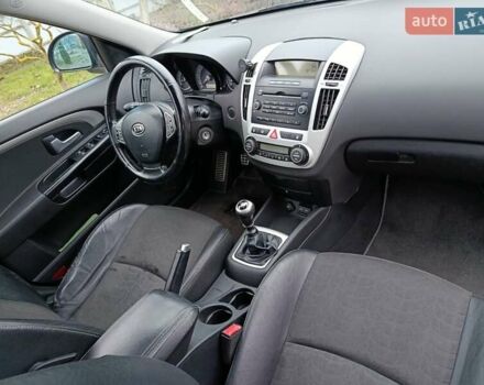 Черный Киа Сид, объемом двигателя 2 л и пробегом 251 тыс. км за 3500 $, фото 12 на Automoto.ua