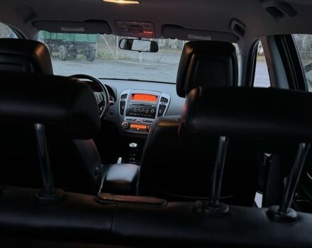 Черный Киа Сид, объемом двигателя 1.4 л и пробегом 237 тыс. км за 5500 $, фото 5 на Automoto.ua