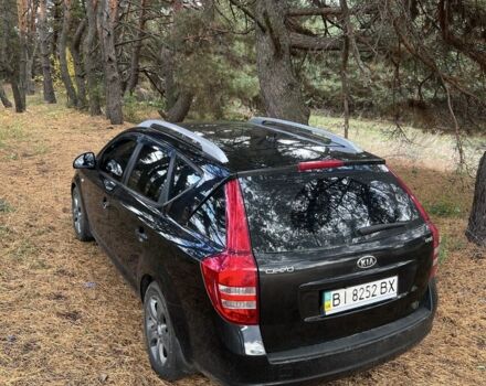 Черный Киа Сид, объемом двигателя 1.6 л и пробегом 283 тыс. км за 5300 $, фото 5 на Automoto.ua