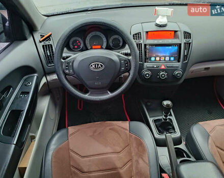 Черный Киа Сид, объемом двигателя 1.6 л и пробегом 261 тыс. км за 6990 $, фото 12 на Automoto.ua