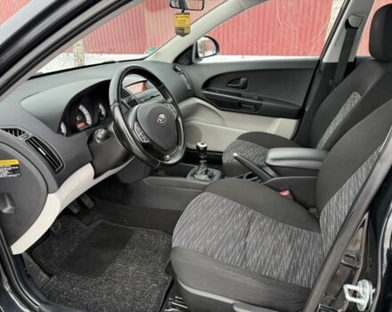 Черный Киа Сид, объемом двигателя 1.4 л и пробегом 204 тыс. км за 6500 $, фото 9 на Automoto.ua