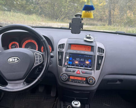 Чорний Кіа Сід, об'ємом двигуна 1.59 л та пробігом 226 тис. км за 5200 $, фото 1 на Automoto.ua