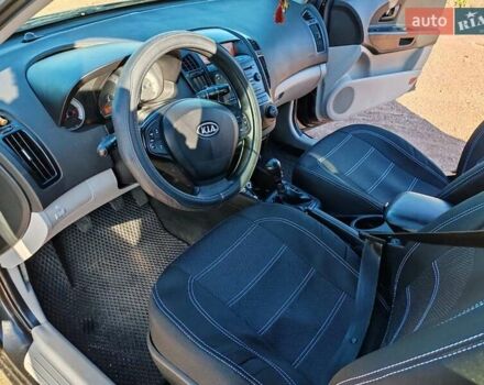 Черный Киа Сид, объемом двигателя 1.6 л и пробегом 186 тыс. км за 4999 $, фото 8 на Automoto.ua