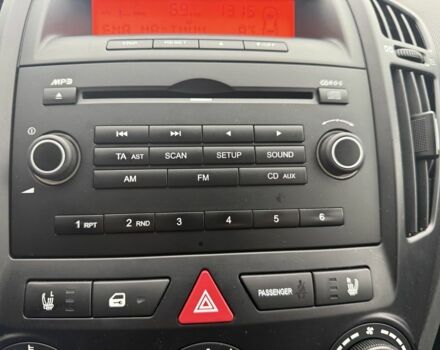 Чорний Кіа Сід, об'ємом двигуна 1.4 л та пробігом 204 тис. км за 6350 $, фото 21 на Automoto.ua