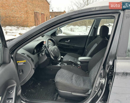 Чорний Кіа Сід, об'ємом двигуна 1.58 л та пробігом 180 тис. км за 5350 $, фото 9 на Automoto.ua