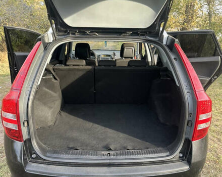 Кіа Сід 2008 у Новониколаевке на Automoto.ua Чорний Кіа Сід, об'ємом двигуна 1.6 л та пробігом 214 тис. км за 5400 $, фото 13 на Automoto.ua