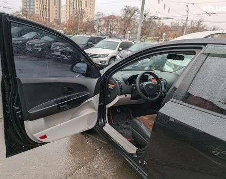Чорний Кіа Сід, об'ємом двигуна 1.6 л та пробігом 261 тис. км за 6990 $, фото 15 на Automoto.ua