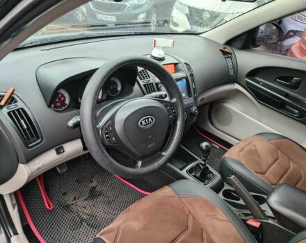 Черный Киа Сид, объемом двигателя 1.6 л и пробегом 261 тыс. км за 6990 $, фото 17 на Automoto.ua