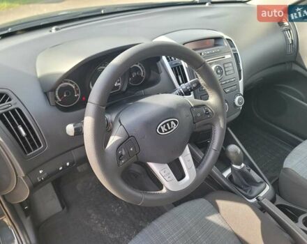 Чорний Кіа Сід, об'ємом двигуна 1.4 л та пробігом 212 тис. км за 6200 $, фото 9 на Automoto.ua