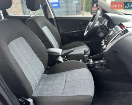Черный Киа Сид, объемом двигателя 1.4 л и пробегом 224 тыс. км за 6200 $, фото 45 на Automoto.ua