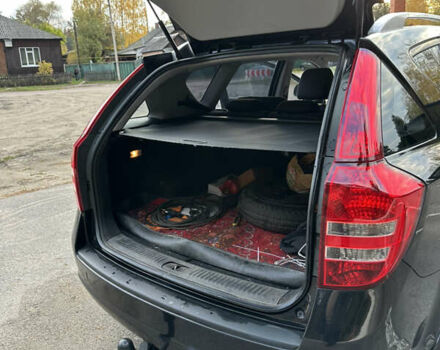 Черный Киа Сид, объемом двигателя 1.6 л и пробегом 127 тыс. км за 7300 $, фото 4 на Automoto.ua