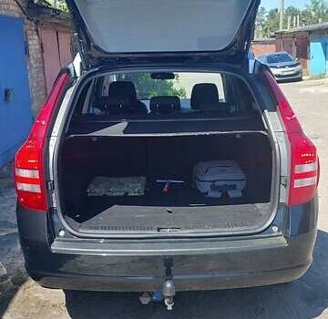 Черный Киа Сид, объемом двигателя 1.58 л и пробегом 257 тыс. км за 5500 $, фото 4 на Automoto.ua