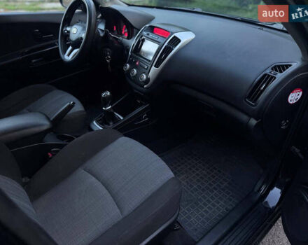 Киа Сид 2009 в Каменке на Automoto.ua Черный Киа Сид, объемом двигателя 1.58 л и пробегом 200 тыс. км за 6300 $, фото 16 на Automoto.ua