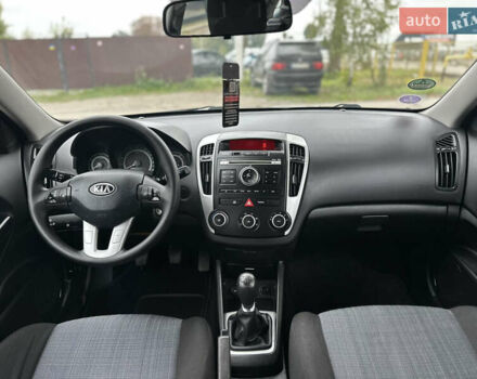 Черный Киа Сид, объемом двигателя 1.4 л и пробегом 224 тыс. км за 6200 $, фото 50 на Automoto.ua