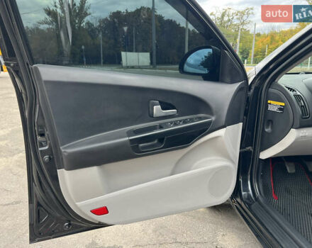 Чорний Кіа Сід, об'ємом двигуна 1.59 л та пробігом 219 тис. км за 5800 $, фото 18 на Automoto.ua