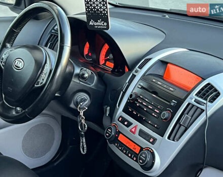 Киа Сид 2009 в Тернополе на Automoto.ua Черный Киа Сид, объемом двигателя 1.6 л и пробегом 239 тыс. км за 5499 $, фото 64 на Automoto.ua