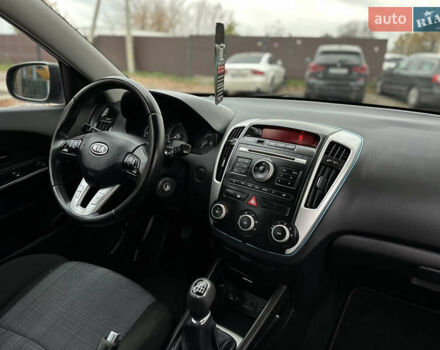 Киа Сид 2009 в Виннице на Automoto.ua Черный Киа Сид, объемом двигателя 1.6 л и пробегом 195 тыс. км за 7000 $, фото 52 на Automoto.ua
