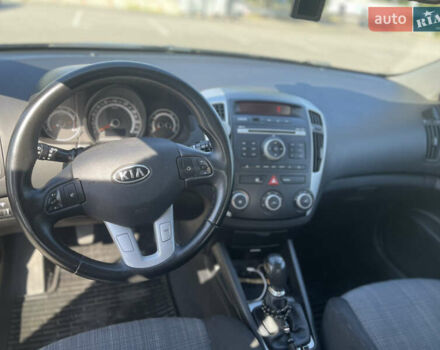 Чорний Кіа Сід, об'ємом двигуна 1.4 л та пробігом 211 тис. км за 5900 $, фото 19 на Automoto.ua