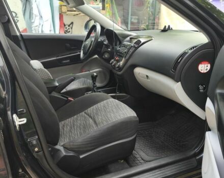 Черный Киа Сид, объемом двигателя 1.4 л и пробегом 190 тыс. км за 6300 $, фото 8 на Automoto.ua