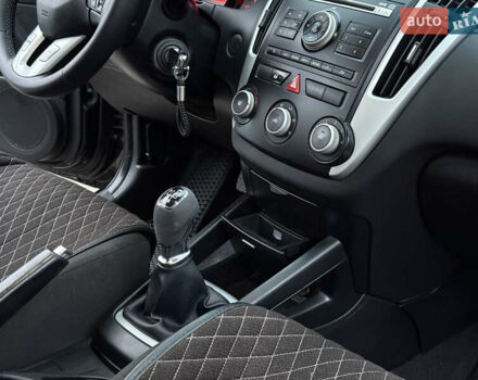 Черный Киа Сид, объемом двигателя 1.59 л и пробегом 285 тыс. км за 6500 $, фото 26 на Automoto.ua