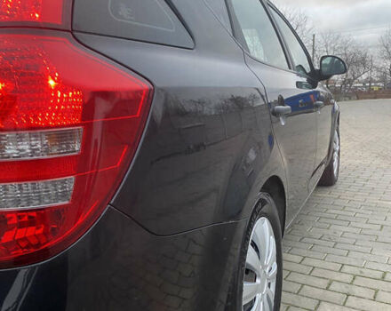 Черный Киа Сид, объемом двигателя 1.59 л и пробегом 177 тыс. км за 6300 $, фото 9 на Automoto.ua