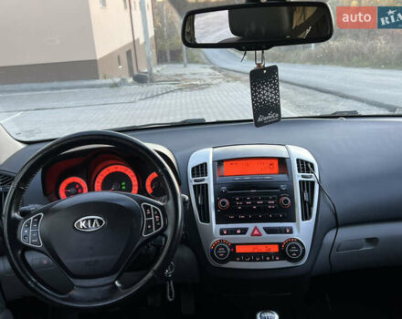 Киа Сид 2009 в Тернополе на Automoto.ua Черный Киа Сид, объемом двигателя 1.6 л и пробегом 239 тыс. км за 5499 $, фото 48 на Automoto.ua